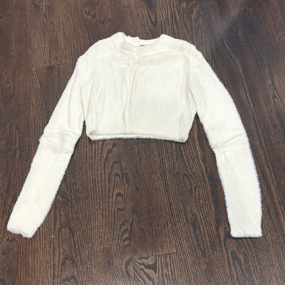 Katie J NYC Girls Cream Cropped Sweater Size Small